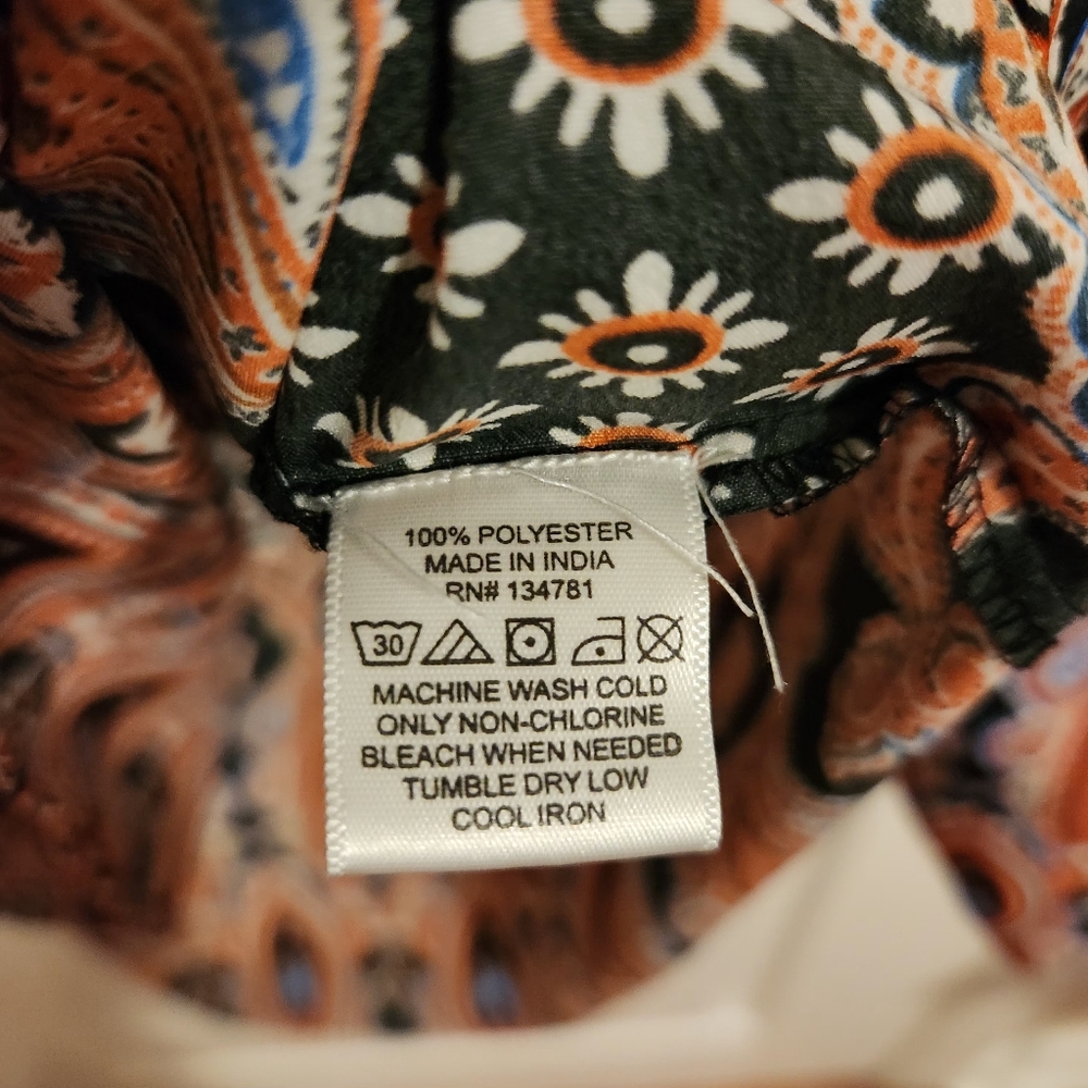 Chic Black and Orange Paisley Blouse - Picture 3 of 3